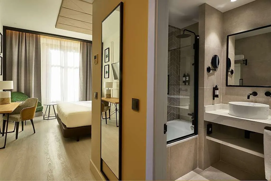 Vincci Larios Diez Málaga Otel